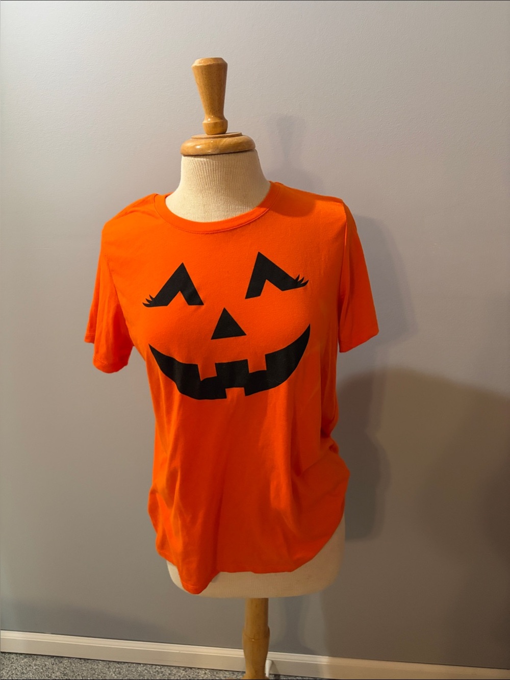 Women's Orange Halloween Pumpkin Face Short Sleeve Tee